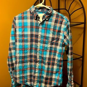 Men’s size small‎ button down long sleeve Aeropostale dress shirt with pocket